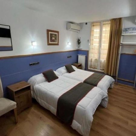 Pension Irune By Vivere Stays San Sebastian Exterior photo